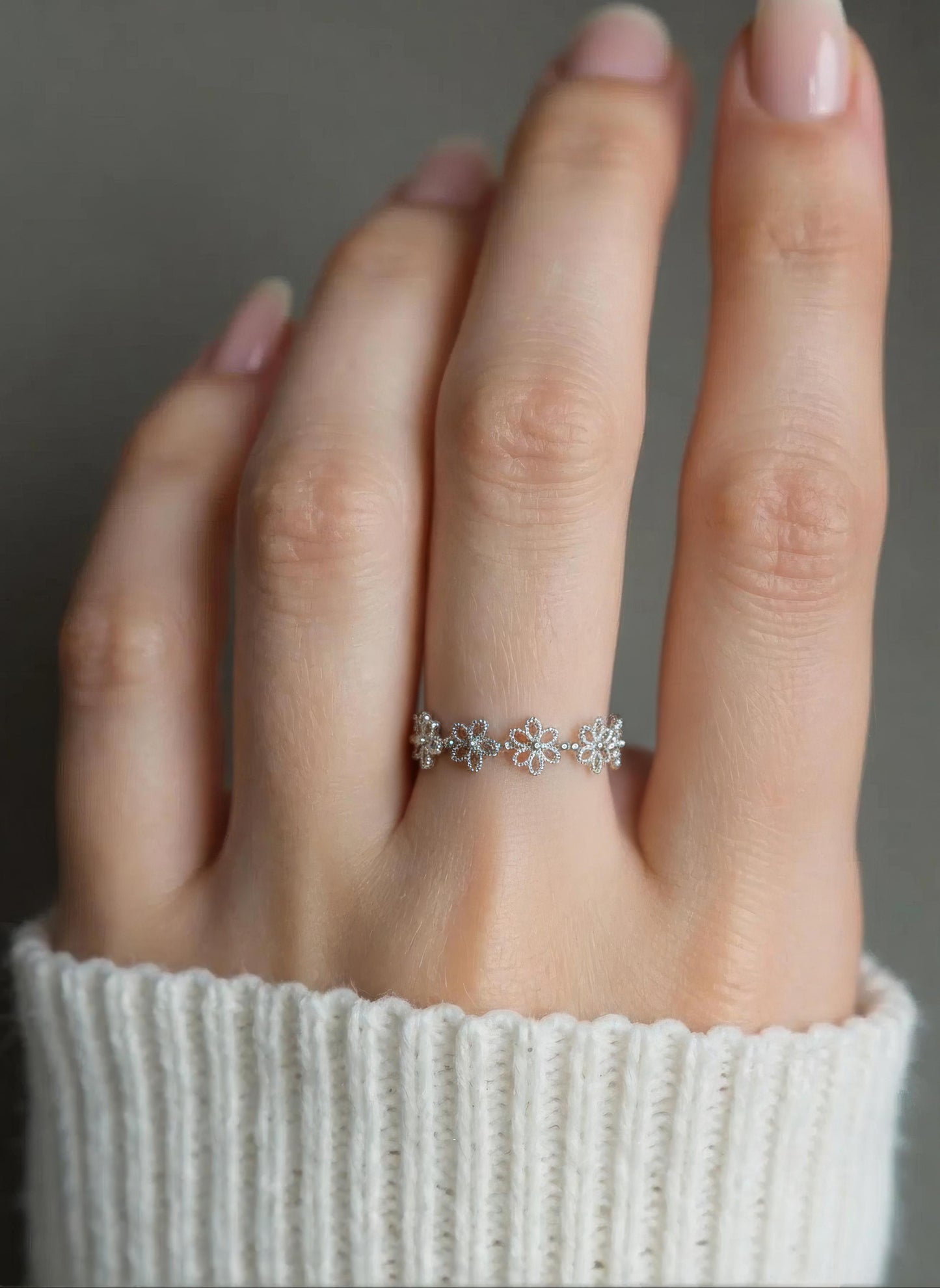Adjustable Sparkling Flower Chain Ring, 925 Sterling Silver