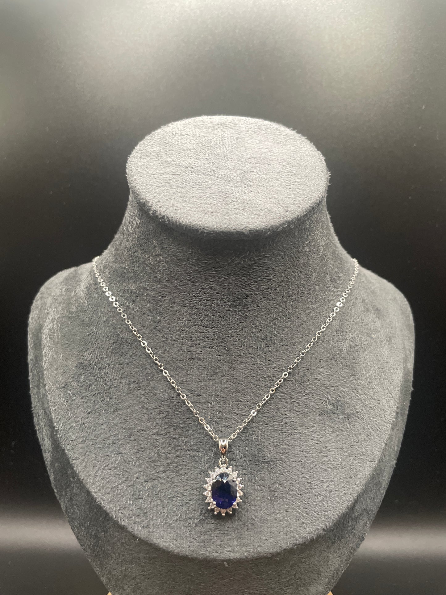 Natural Sapphire oval shaped Pendant with zirconia